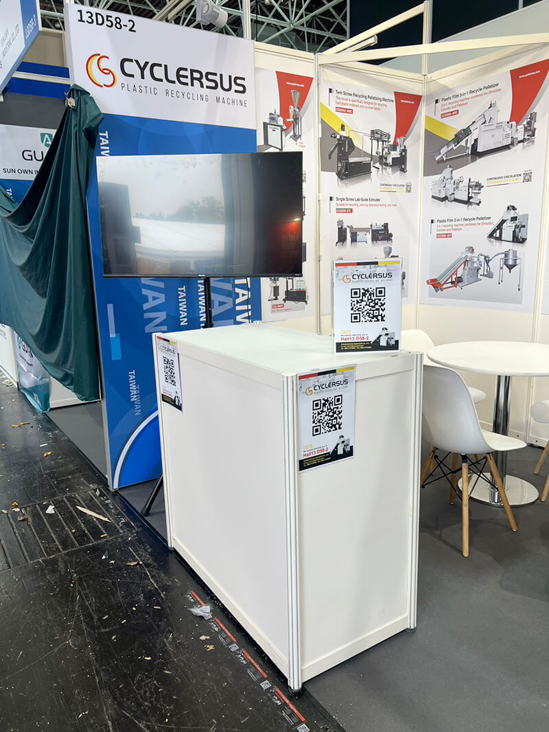 K Show Setup Day — CYCLERSUS is ready!