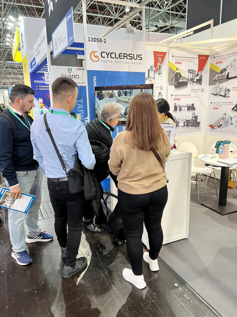 K Show Day 05 — CYCLERSUS continues to draw attention at K Show!