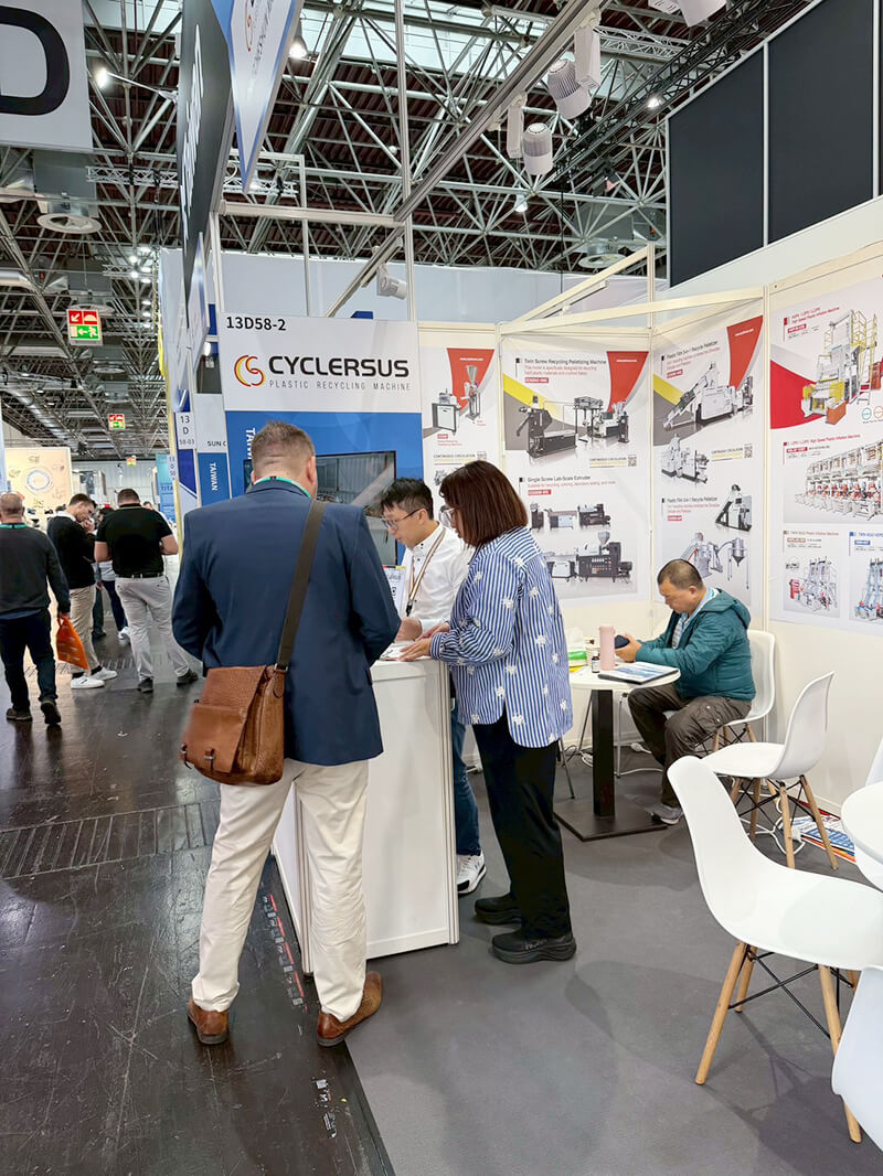 K Show Day 07 — As K Show nears its finale, CYCLERSUS’s passion continues!